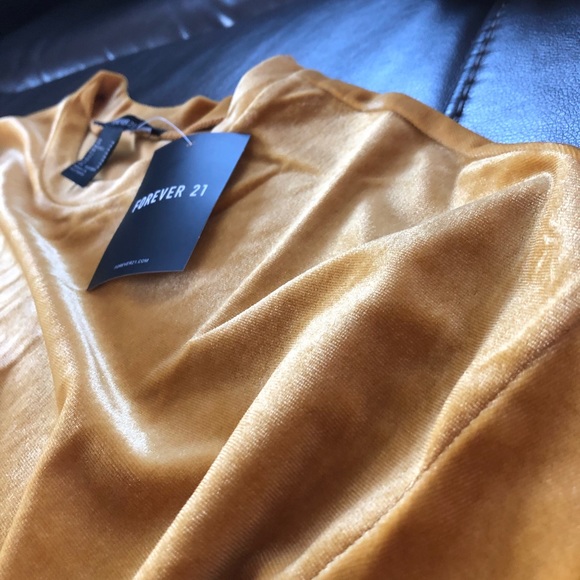 Long Sleeve Velvet Top - Picture 6 of 6